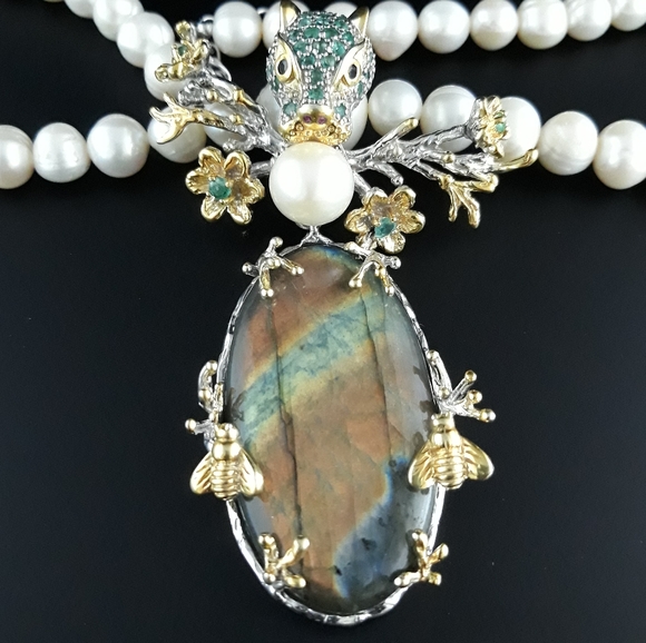 Handcrafted Rainbow Labradorite and Pearl Necklace - Picture 12 of 17